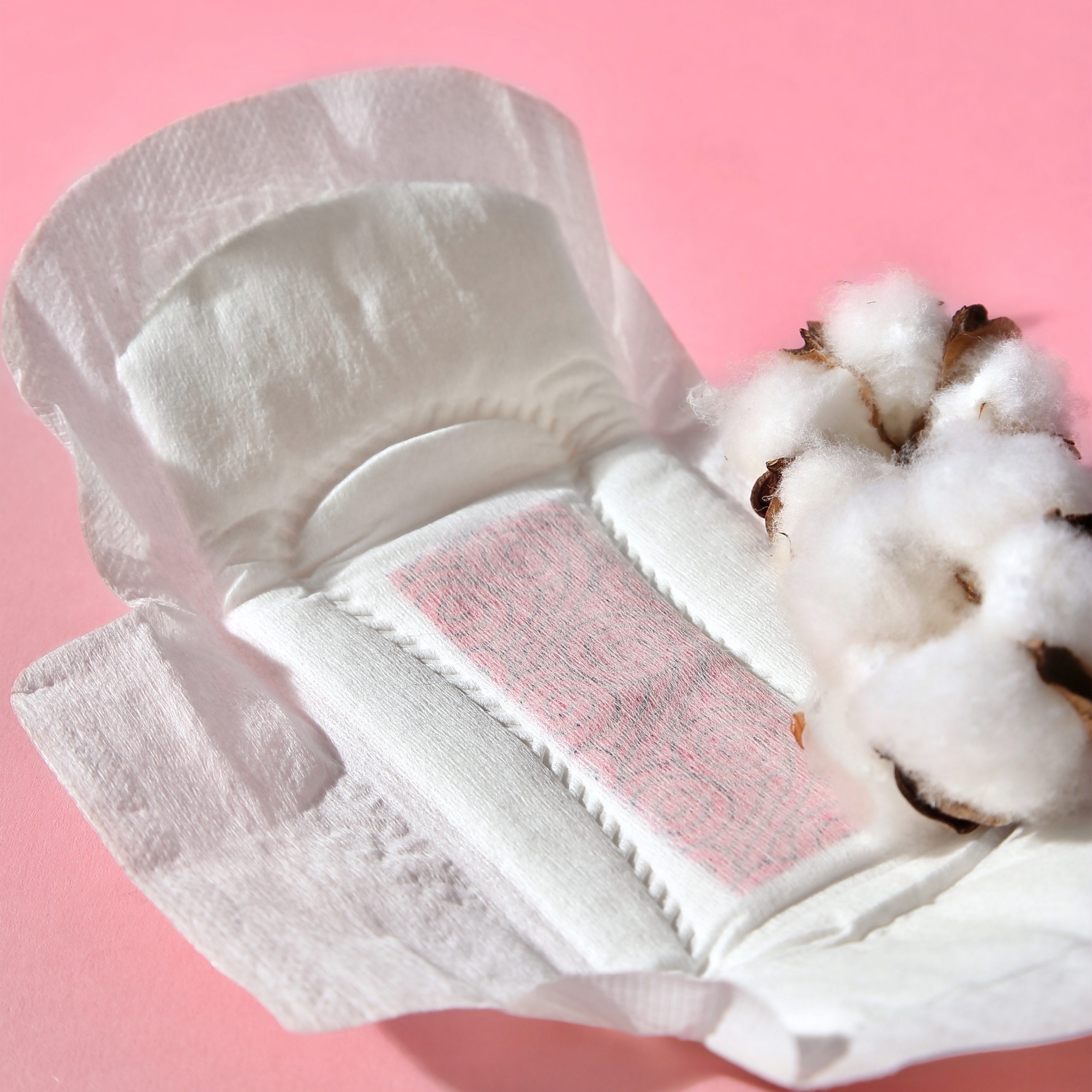 Женские хлопковые гигиенические прокладки INTILIA с хитиновой вставкой